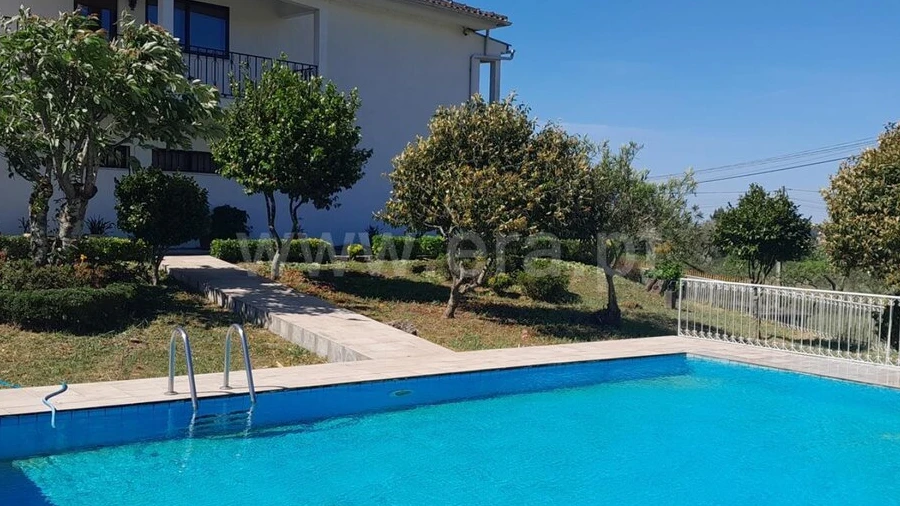 Moradia T6 para Venda em Souselo