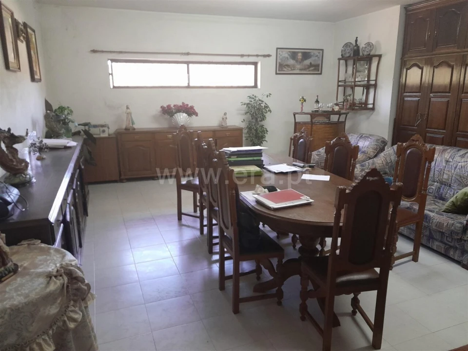 Moradia T6 para Venda em Souselo Foto 3