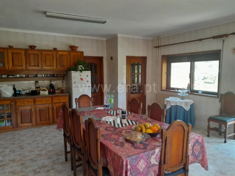 Moradia T6 para Venda em Souselo Foto 17