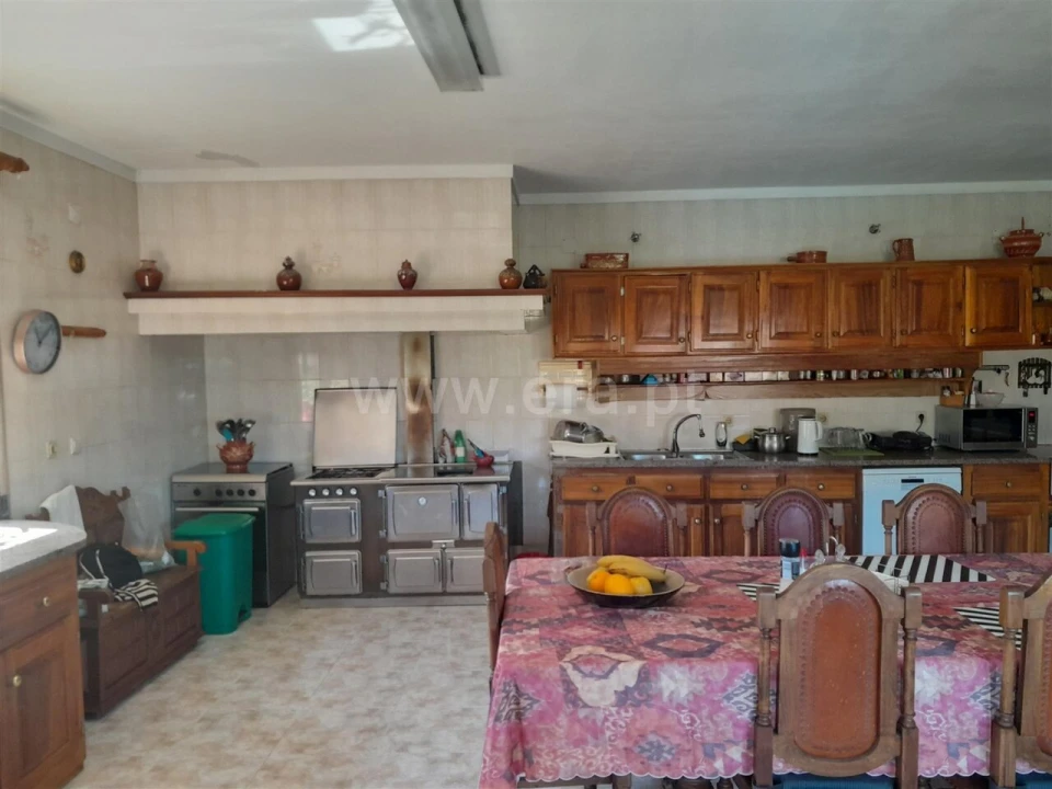 Moradia T6 para Venda em Souselo Foto 18