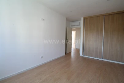 Moradia T3 para Venda em Oliveira do Douro