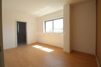 Moradia T3 para Venda em Oliveira do Douro