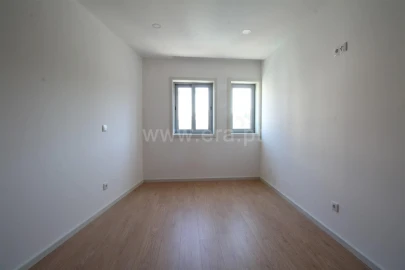 Moradia T3 para Venda em Oliveira do Douro