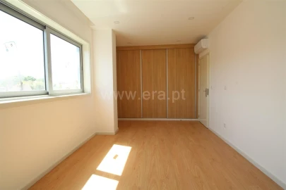 Moradia T3 para Venda em Oliveira do Douro