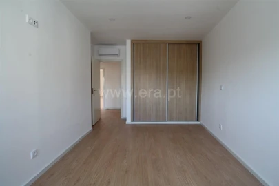 Moradia T3 para Venda em Oliveira do Douro