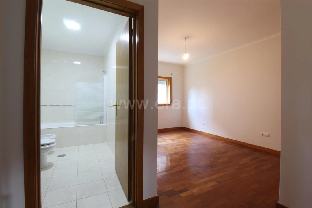 Apartamento T3 para Venda em Avintes Foto 11
