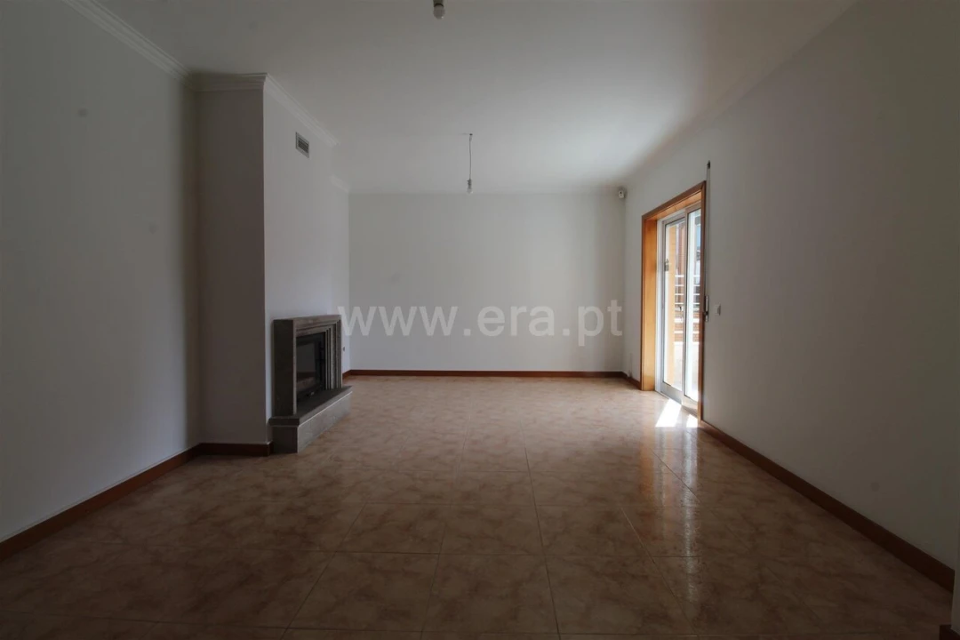 Apartamento T3 para Venda em Avintes Foto 3