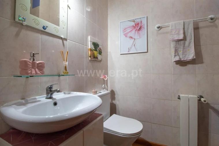 Apartamento T3 para Venda em Oliveira do Douro Foto 17