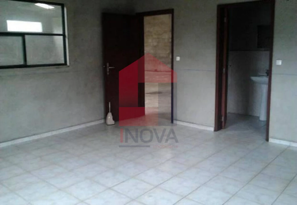 Armazém para Venda em Vade Foto 3