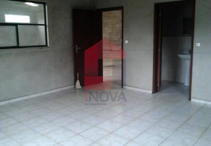 Armazém para Venda em Vade Foto 3