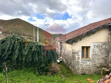 Moradia T3 para Venda em Vila Chã (São João Baptista e Santiago)