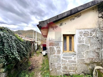 Moradia T3 para Venda em Vila Chã (São João Baptista e Santiago)