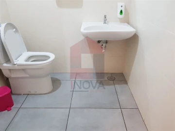 Loja para Trespasse em Ribeira do Neiva