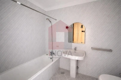 Apartamento T3 para Venda em Braga (Maximinos, Sé e Cividade)