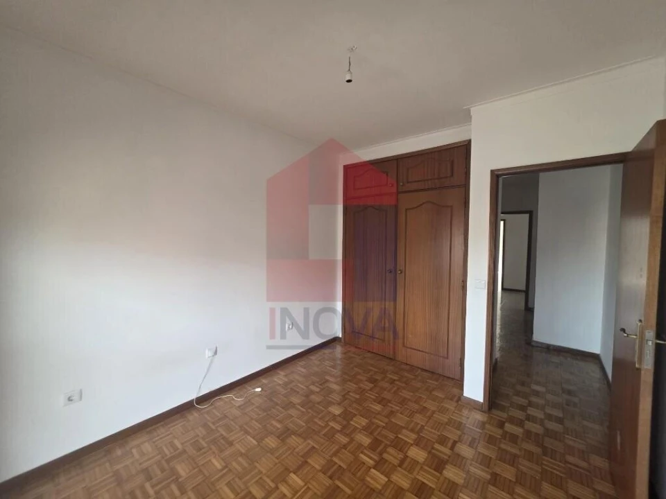 Apartamento T3 para Venda em Braga (Maximinos, Sé e Cividade) Foto 9