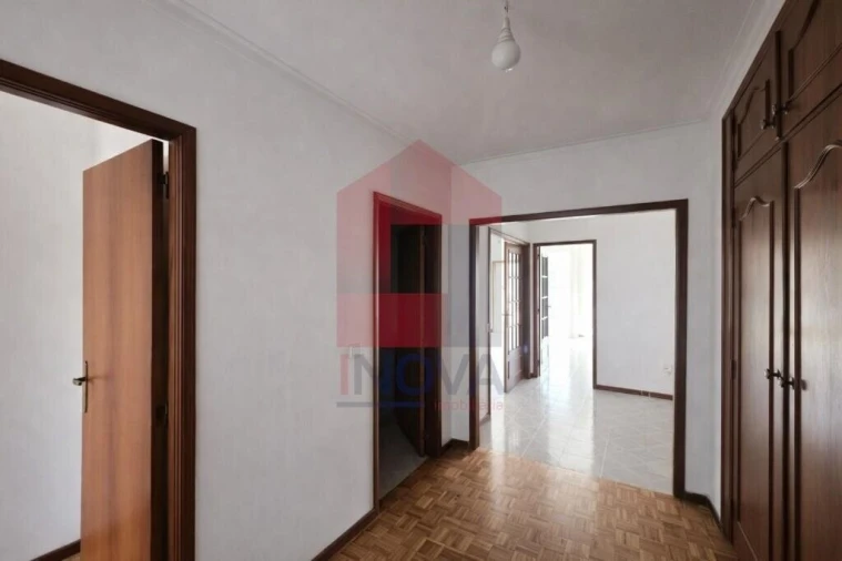 Apartamento T3 para Venda em Braga (Maximinos, Sé e Cividade) Foto 5