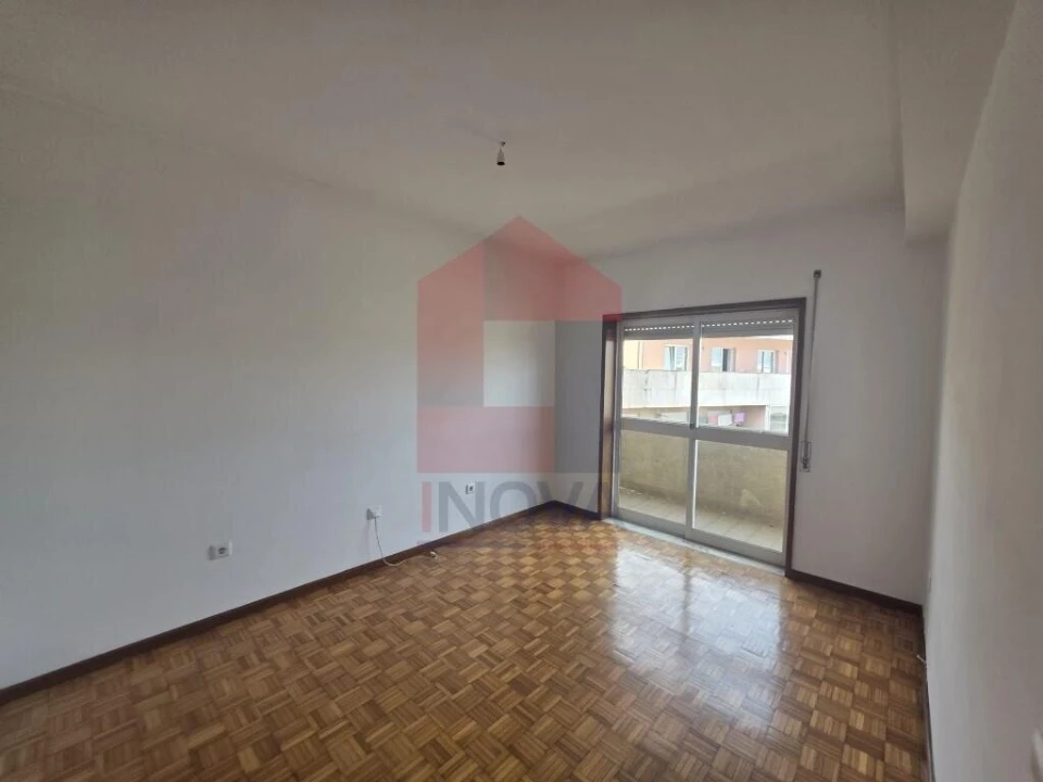 Apartamento T3 para Venda em Braga (Maximinos, Sé e Cividade) Foto 14