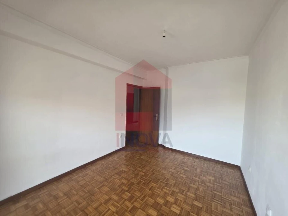 Apartamento T3 para Venda em Braga (Maximinos, Sé e Cividade) Foto 10