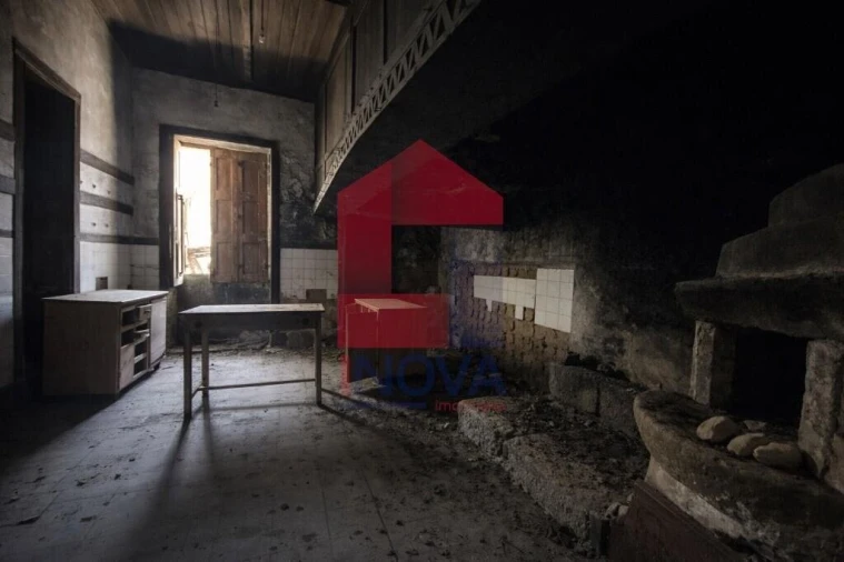 Moradia T5 para Venda em Ribeira do Neiva Foto 13