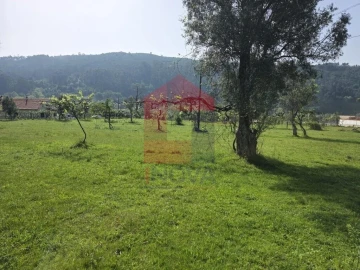 Moradia T3 para Venda em Esqueiros, Nevogilde e Travassós