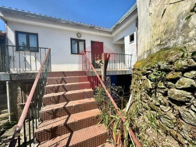 Moradia T2 para Venda em Ribeira do Neiva Foto 3