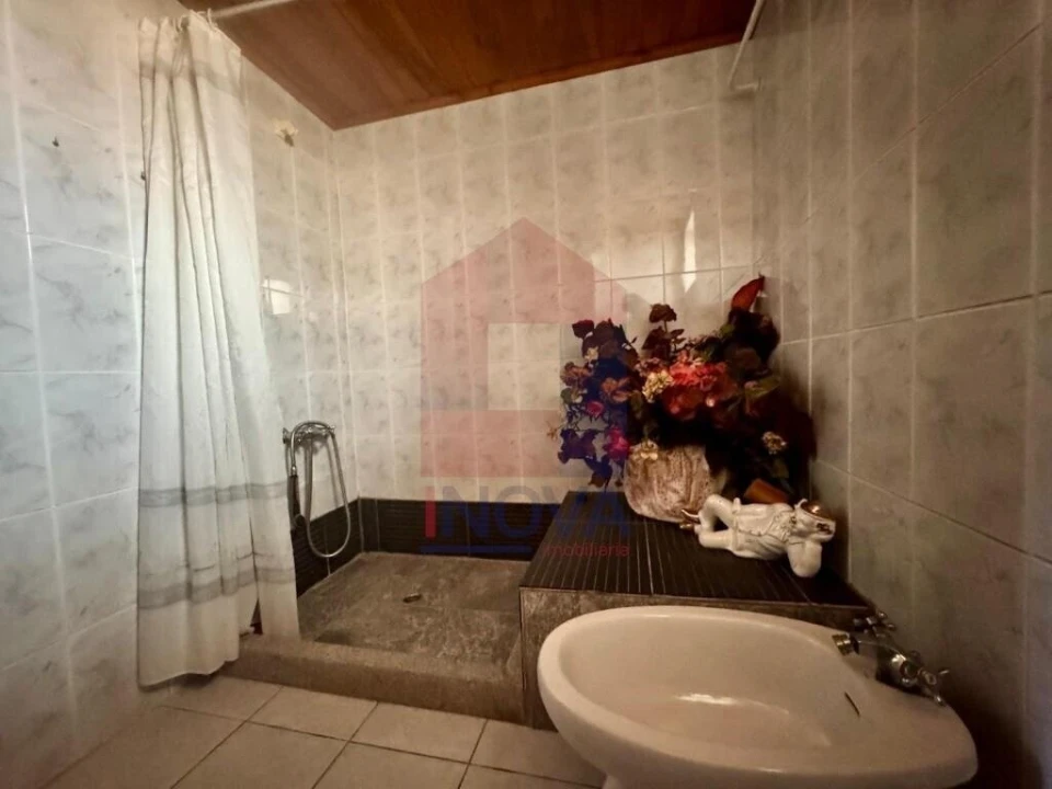 Moradia T2 para Venda em Ribeira do Neiva Foto 31