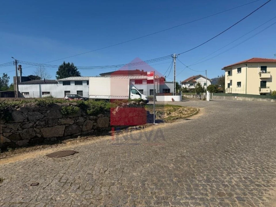 Moradia T3 para Venda em Adaufe Foto 15