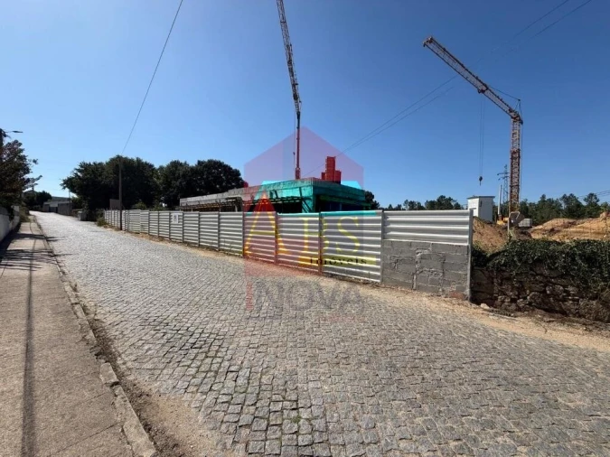 Moradia T3 para Venda em Adaufe Foto 15