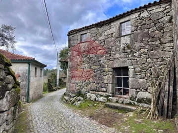 Moradia T0 para Venda em Vila Chã (São João Baptista e Santiago)