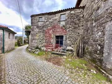 Moradia T0 para Venda em Vila Chã (São João Baptista e Santiago)