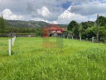 Terreno para Venda em Sande, Vilarinho, Barros e Gomide