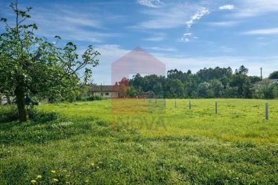 Terreno para Venda em Sande, Vilarinho, Barros e Gomide