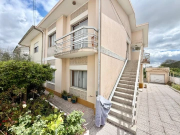 Moradia T6 para Venda em Avintes