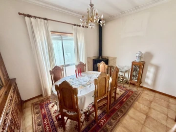 Moradia T6 para Venda em Avintes