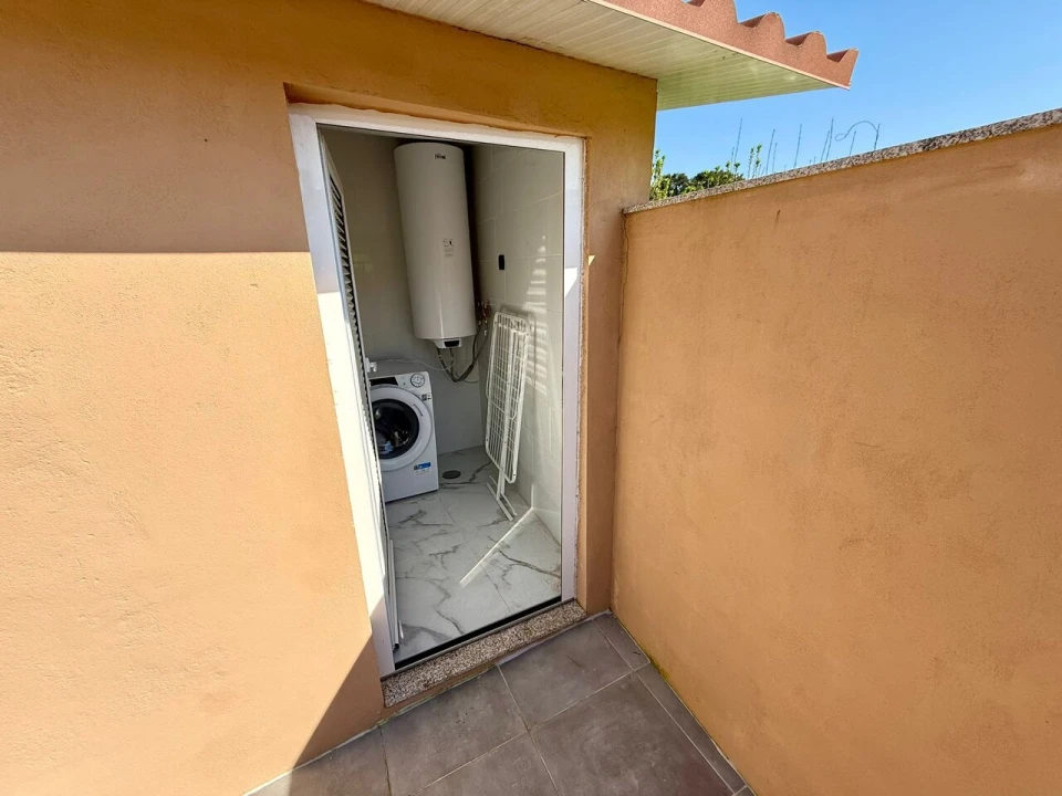 Moradia T0 para Venda em Canelas Foto 12