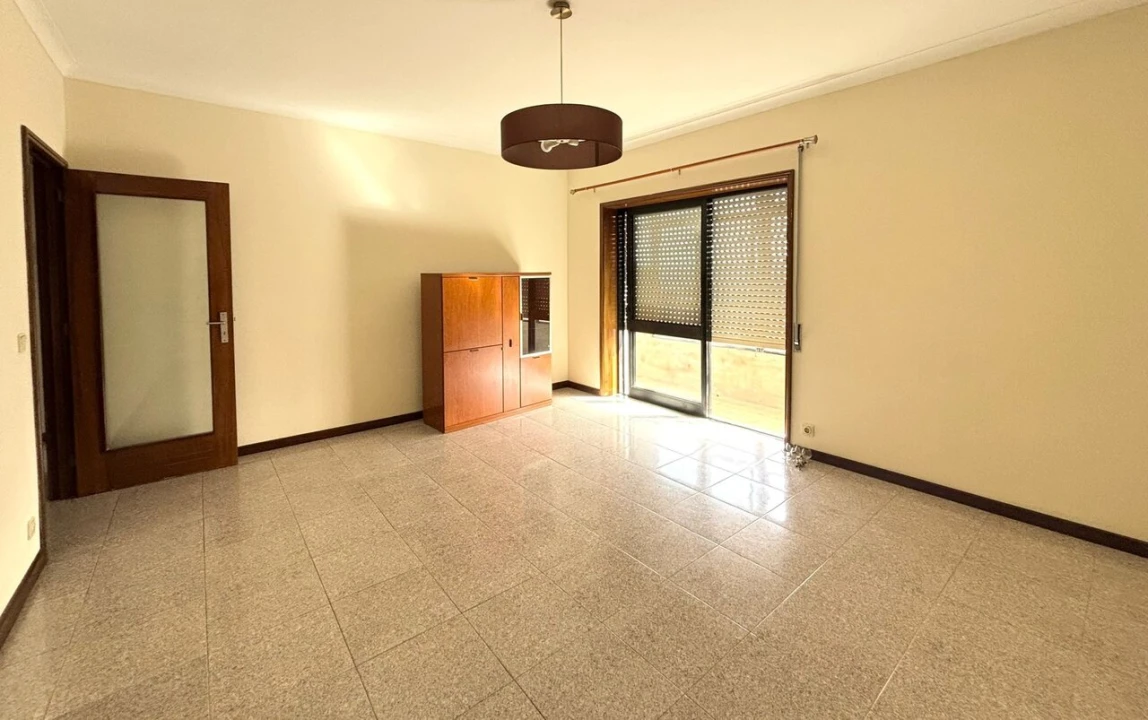Apartamento T2 para Venda em Mafamude e Vilar do Paraíso Foto 11