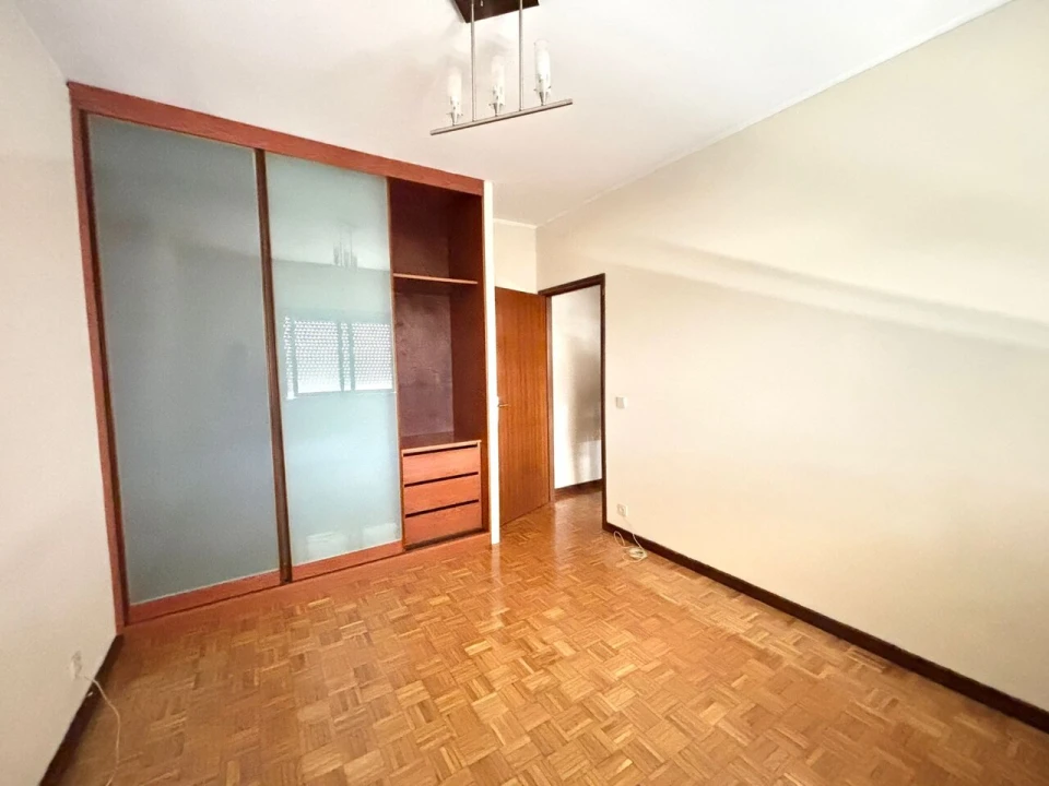 Apartamento T2 para Venda em Mafamude e Vilar do Paraíso Foto 16