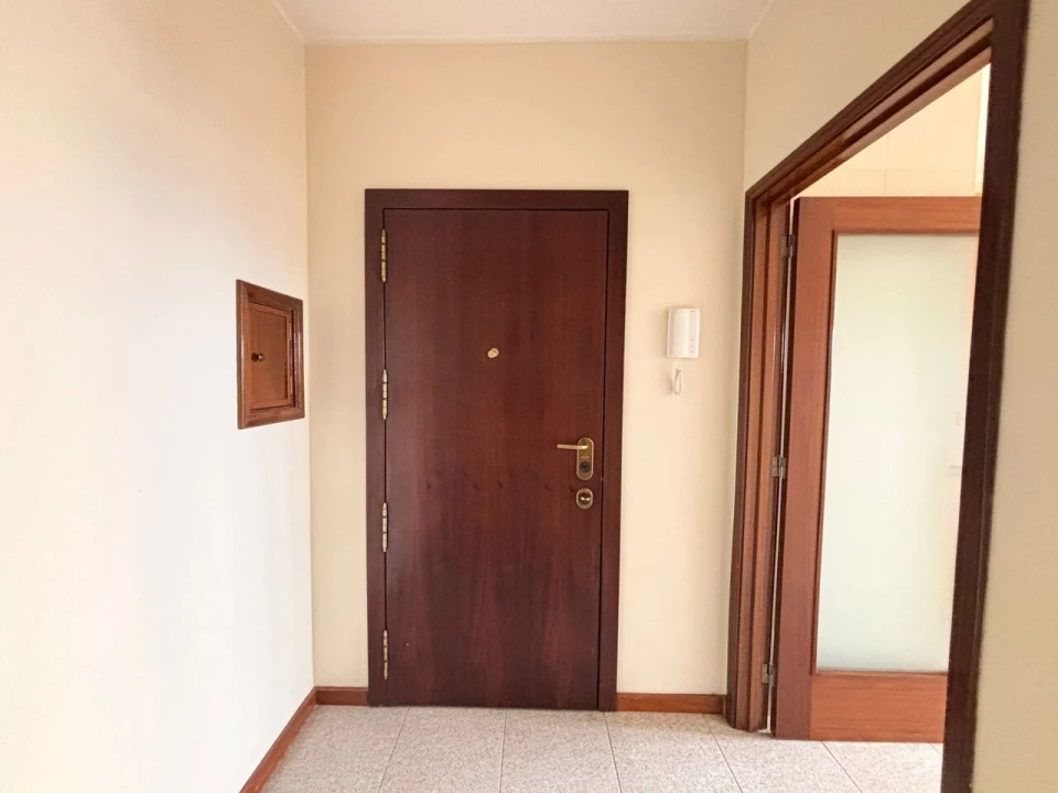 Apartamento T2 para Venda em Mafamude e Vilar do Paraíso Foto 21