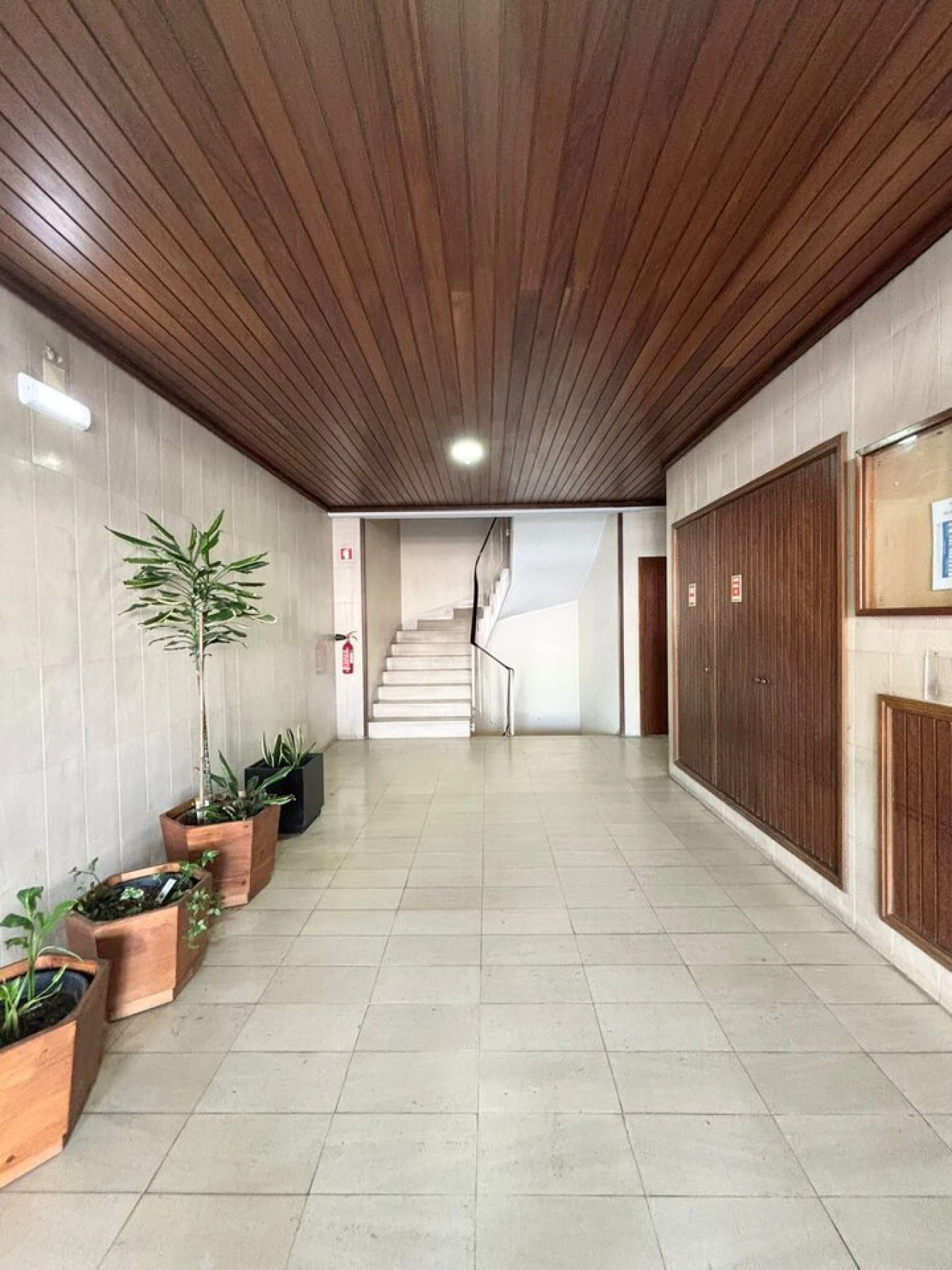 Apartamento T2 para Venda em Mafamude e Vilar do Paraíso Foto 24