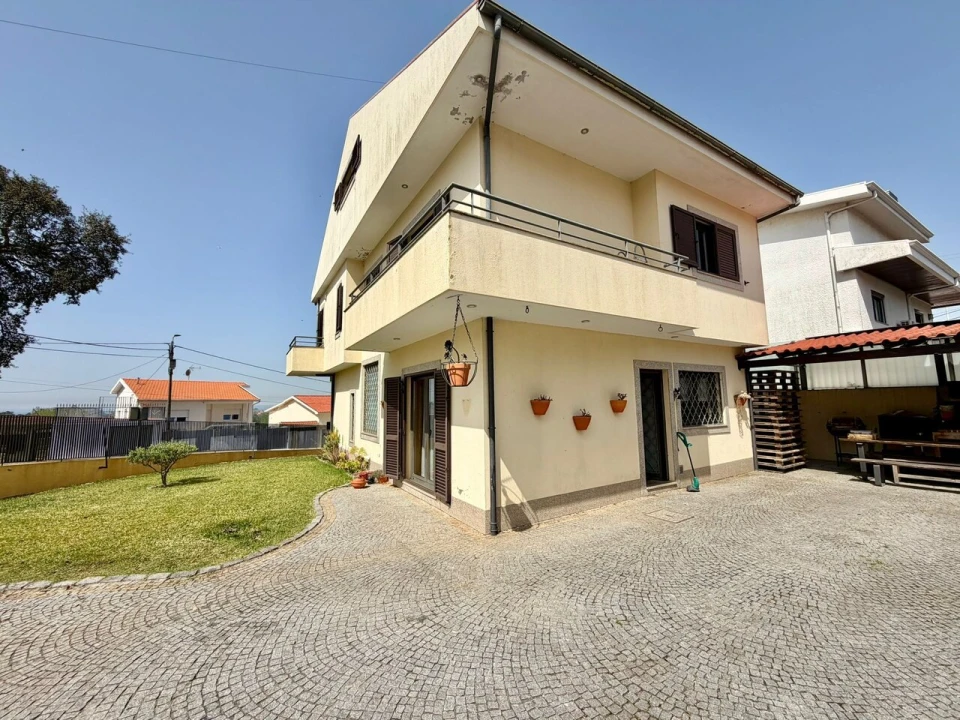 Moradia T3 para Venda em Serzedo e Perosinho Foto 4