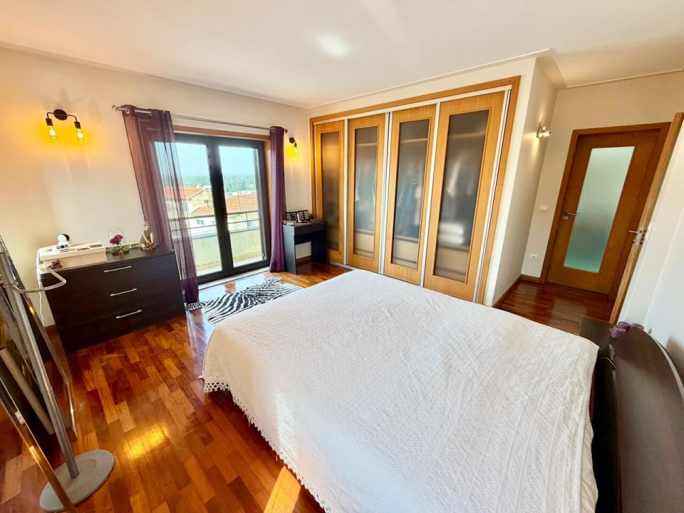 Moradia T3 para Venda em Serzedo e Perosinho Foto 24