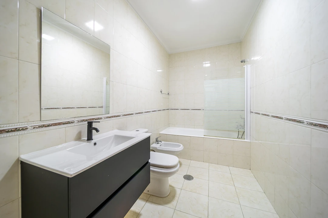 Apartamento T3 para Venda em Avintes Foto 24