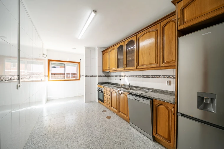 Apartamento T3 para Venda em Avintes Foto 12