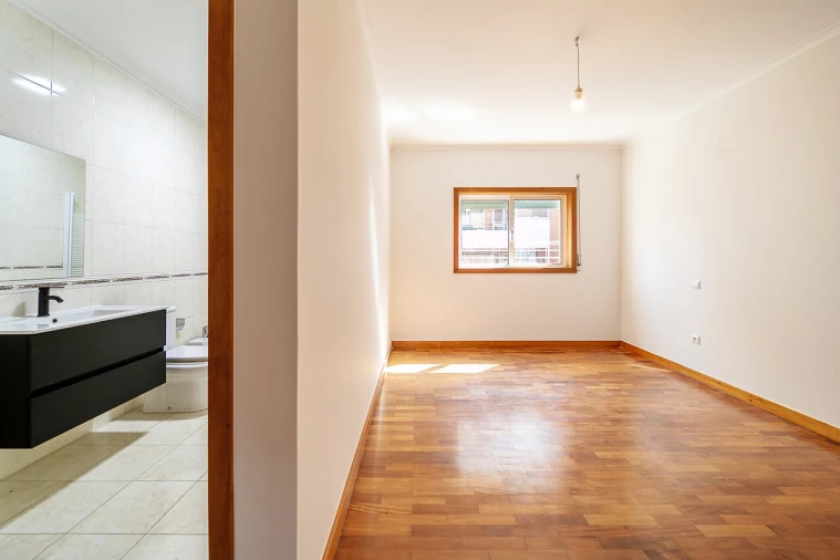 Apartamento T3 para Venda em Avintes Foto 23