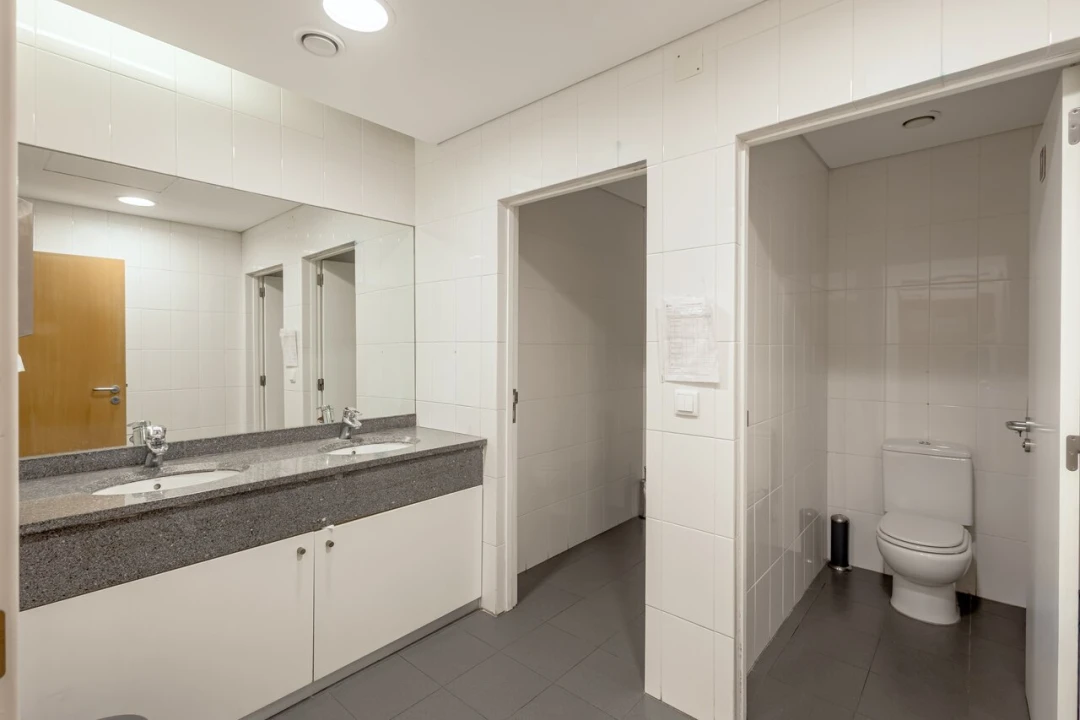 Escritório para Arrendamento em Santo António Foto 18