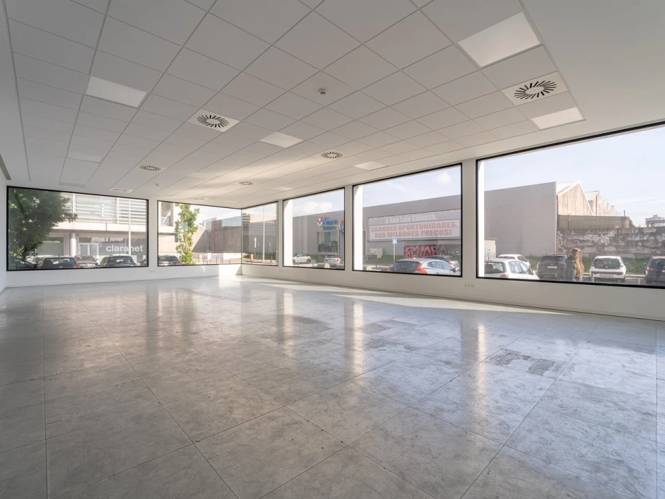 Escritório para Arrendamento em Ramalde Foto 6