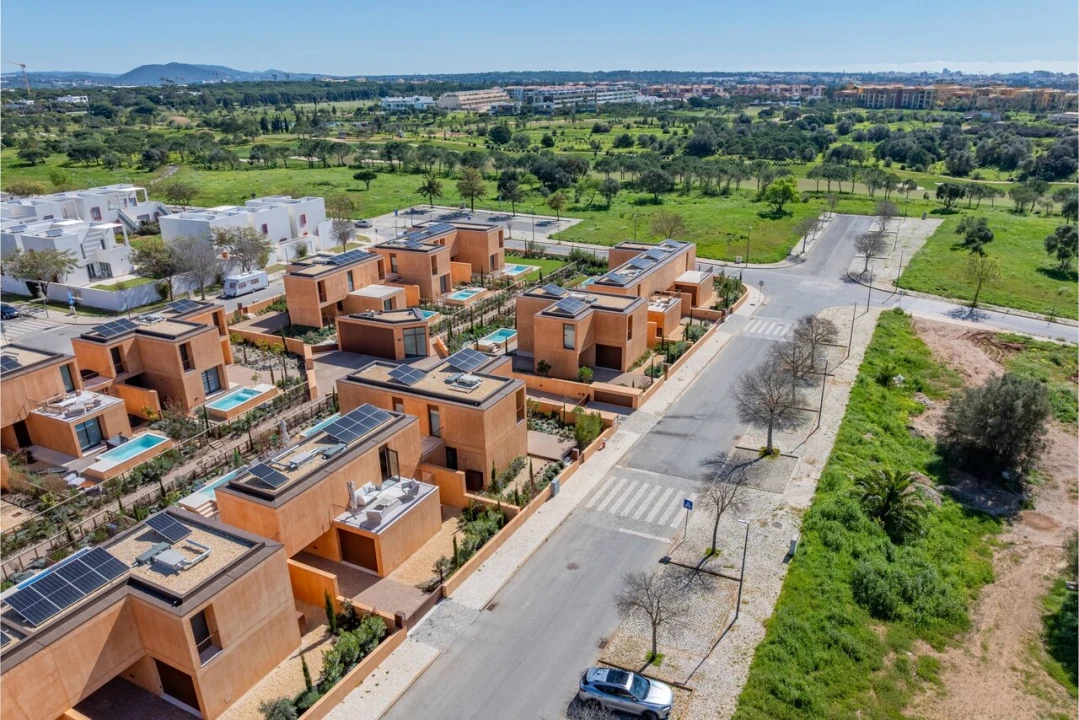 Moradia T3 para Venda em Quarteira Foto 36