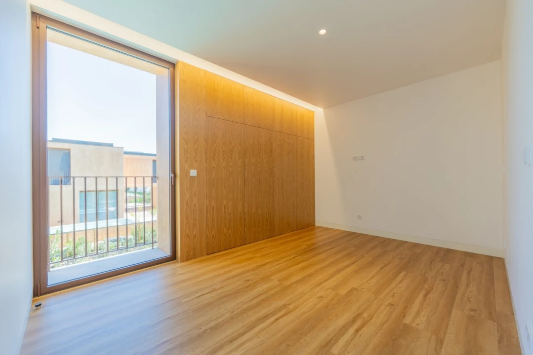 Moradia T3 para Venda em Quarteira Foto 8