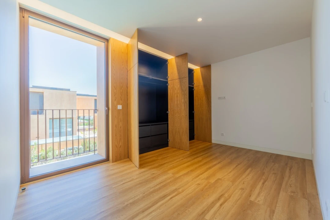 Moradia T3 para Venda em Quarteira Foto 16