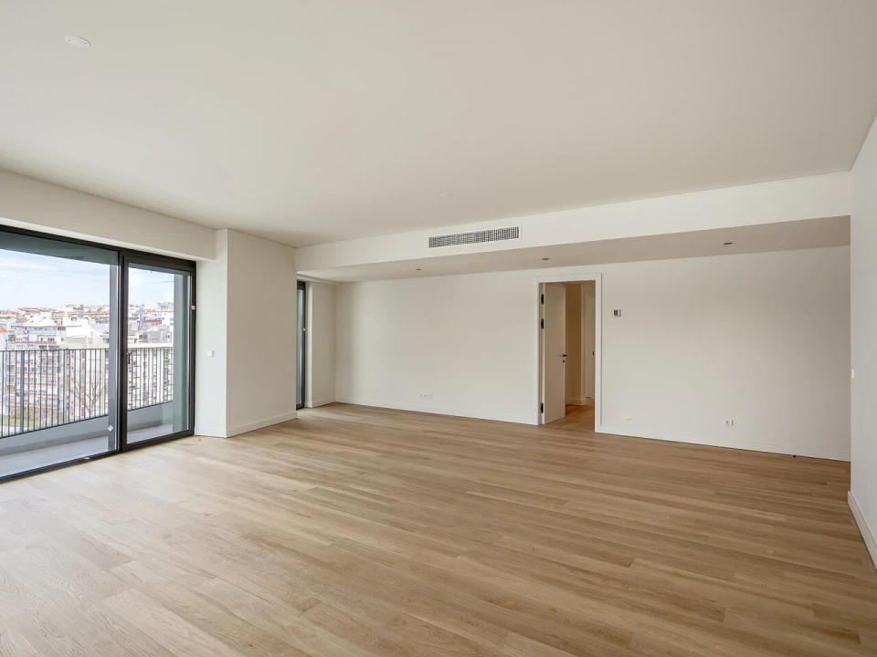 Apartamento T4 para Venda em Alvalade Foto 3